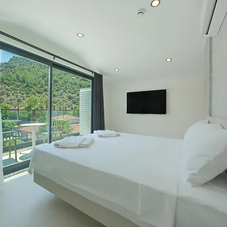 Apartmanhotel Karbelsun 3*